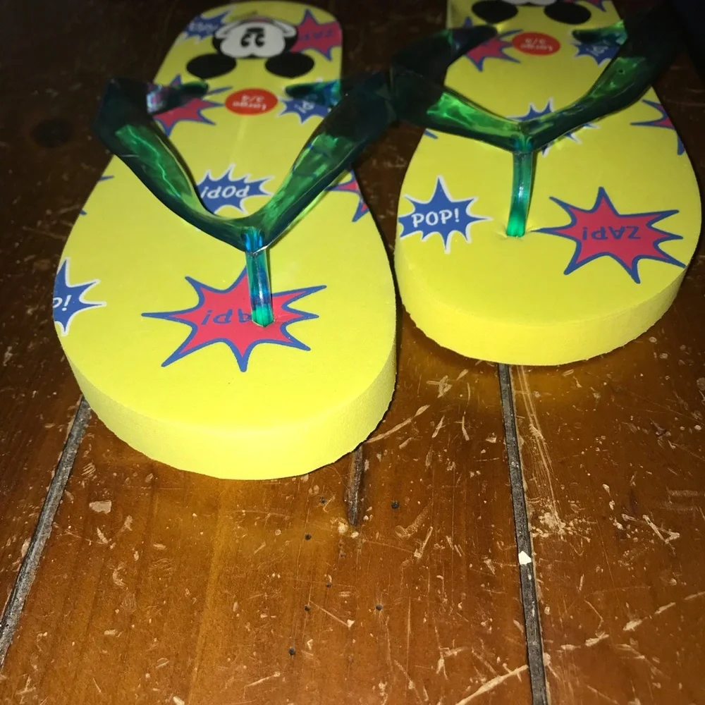 Mickey Mouse flip flops yellow size 3/4